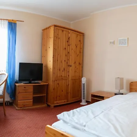 Hotel Biberburg 3*