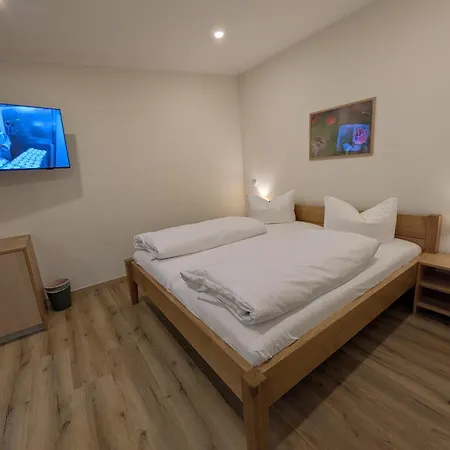 Ξενοδοχείο Biberburg 3*