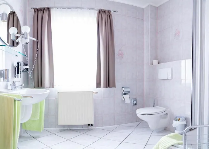 Biberburg فندق باد ليبينويردا