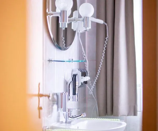 فندق Biberburg 3*